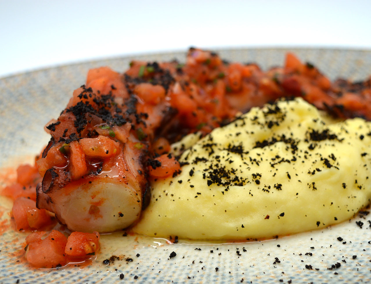 Imagen Pulpo a la parrilla Especialidad en restaurante A Laxa